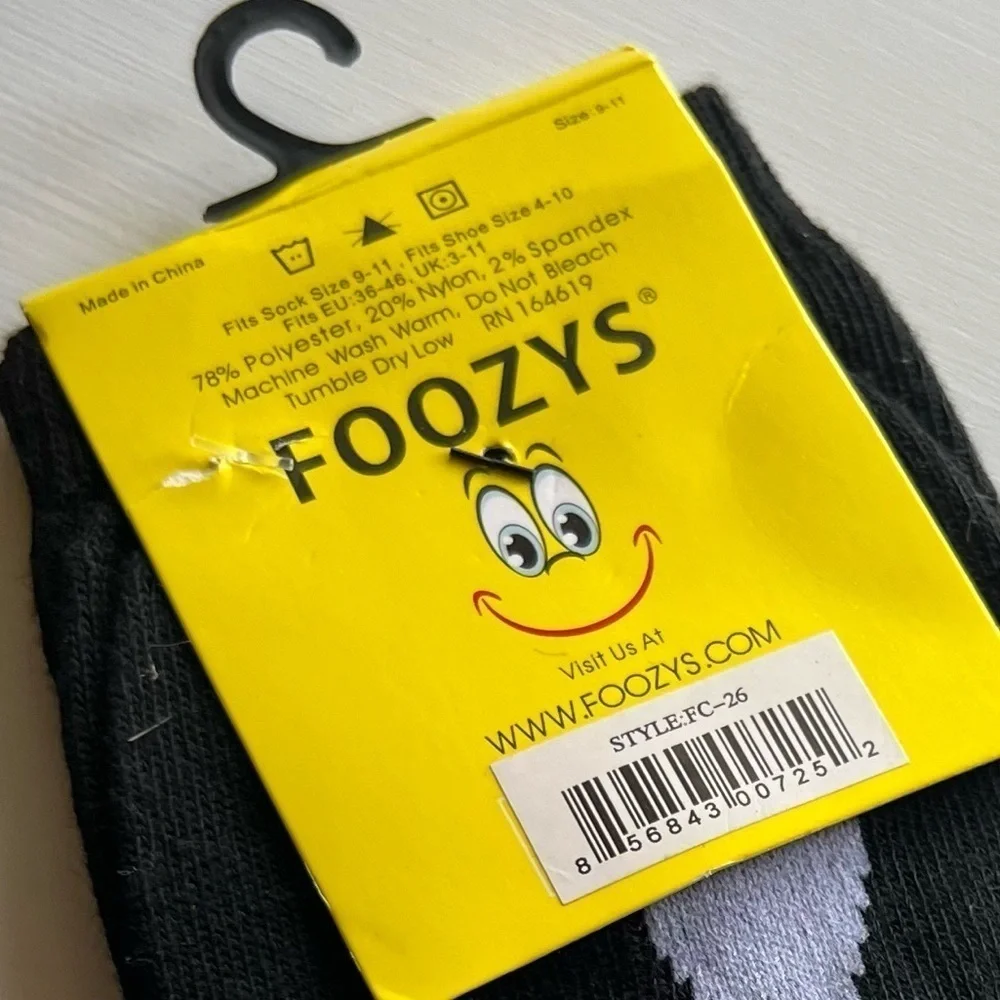 3/$25 🍄 Foozy’s Cookies and Milk Ladies Socks Size 9-11 NWT